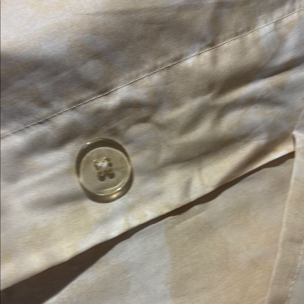 Pottery Barn Cream Buttoned Fabric - Picture 2 of 4